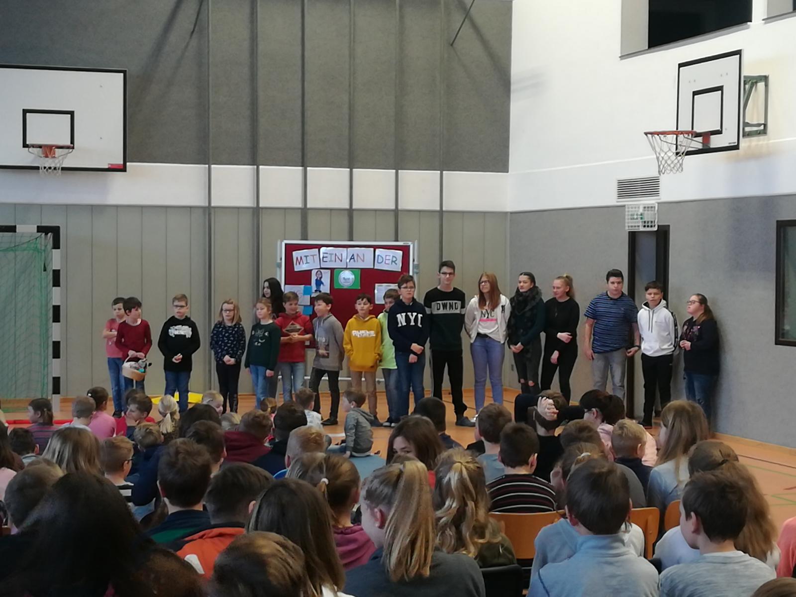 Zweite Schulversammlung an der Grund- und Mittelschule Wurmannquick